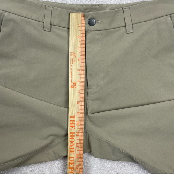 Lululemon Commission Tan Shorts - Picture 10 of 12